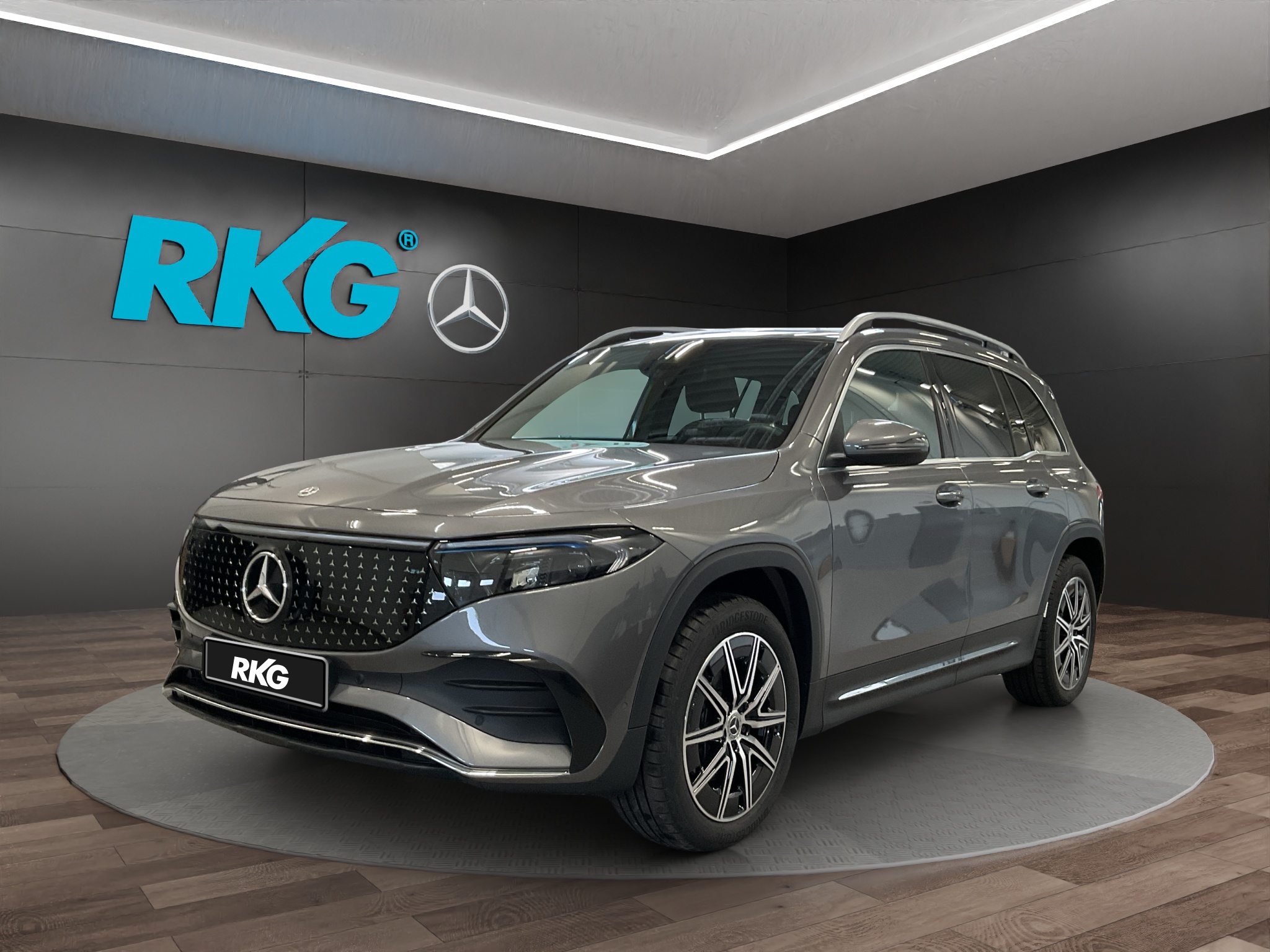 Mercedes-Benz EQB 300 4M